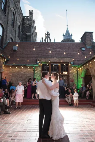 Love on Tap: Brewery Weddings | Wisconsin Bride